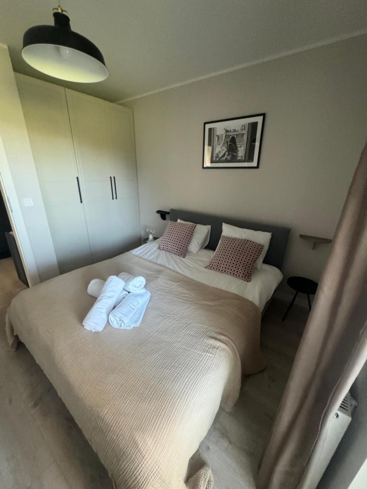 9 Apartment *
